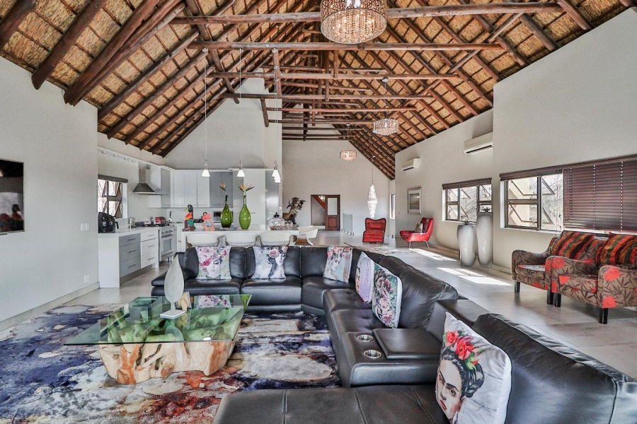 4 Bedroom Property for Sale in Boschenvaal River Front Lodges Free State